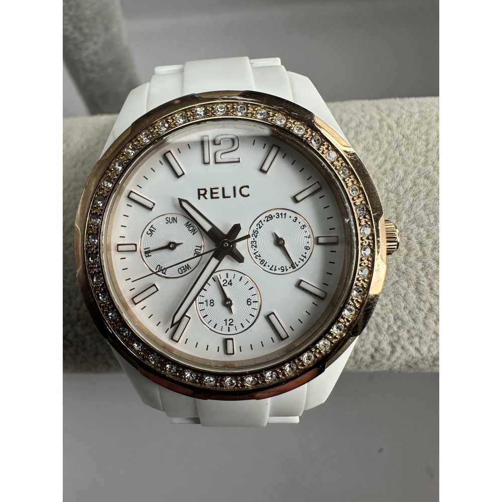 Relic ZR15626 Ladies Watch New Battery 37MM 6.75" White Resin Band D13‎